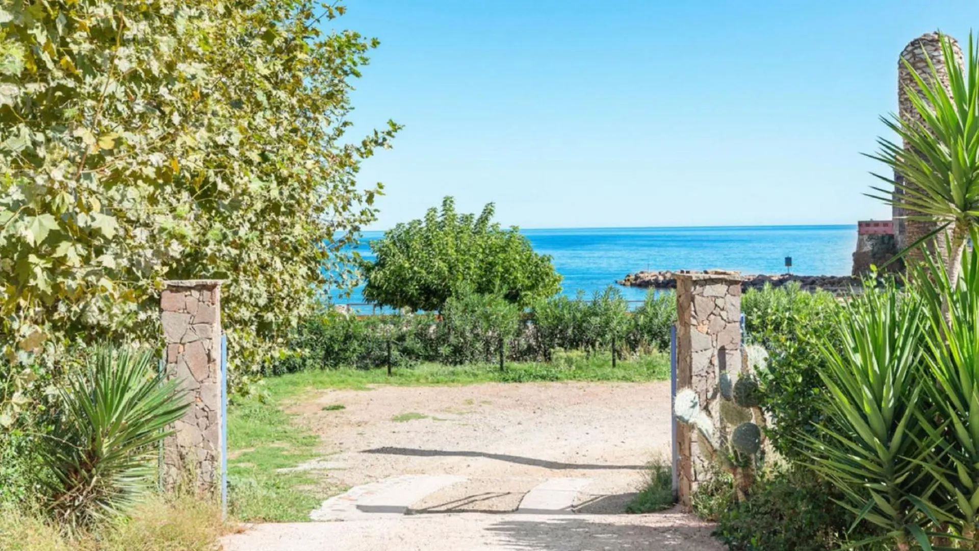 Magnifique Loft Sur La Plage Life Is A Beach Guesthouse Théoule-sur-Mer 0*,  Frankrike