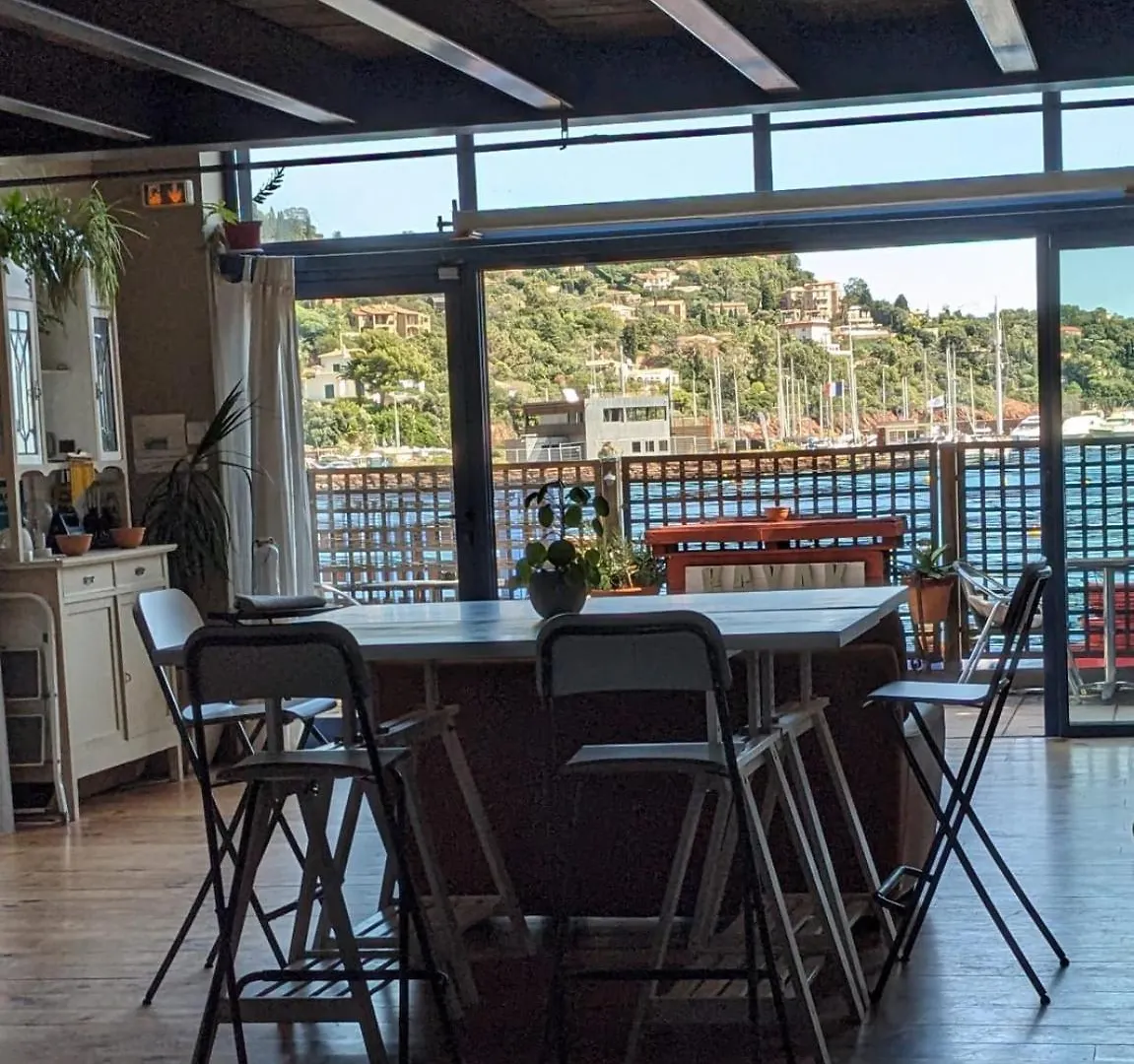 Lodge Magnifique Loft Sur La Plage Life Is A Beach Guesthouse Theoule-sur-Mer France